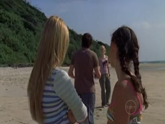 VampireDiariesWorld-dot-org_H20JustAddWater-S02e11-0510.jpg