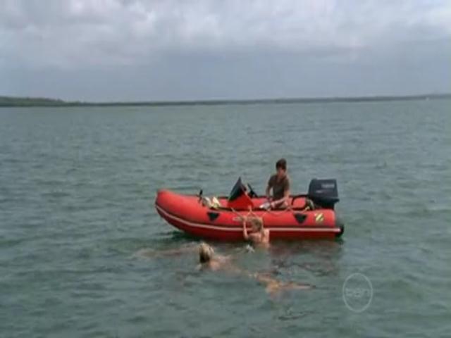 VampireDiariesWorld-dot-org_H20JustAddWater-S02e11-0647.jpg