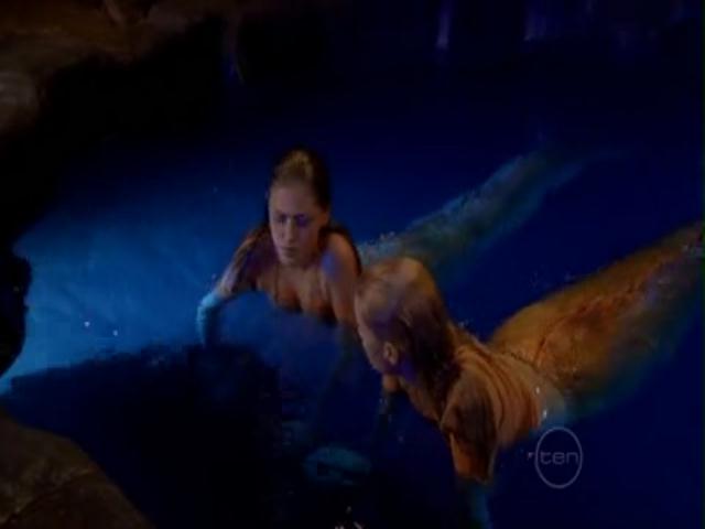 VampireDiariesWorld-dot-org_H20JustAddWater-S02e11-0678.jpg