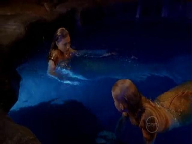 VampireDiariesWorld-dot-org_H20JustAddWater-S02e11-0681.jpg