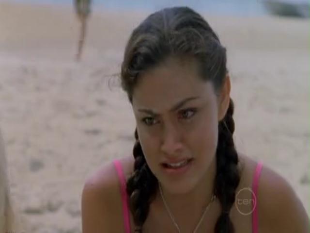 VampireDiariesWorld-dot-org_H20JustAddWater-S02e11-1011.jpg