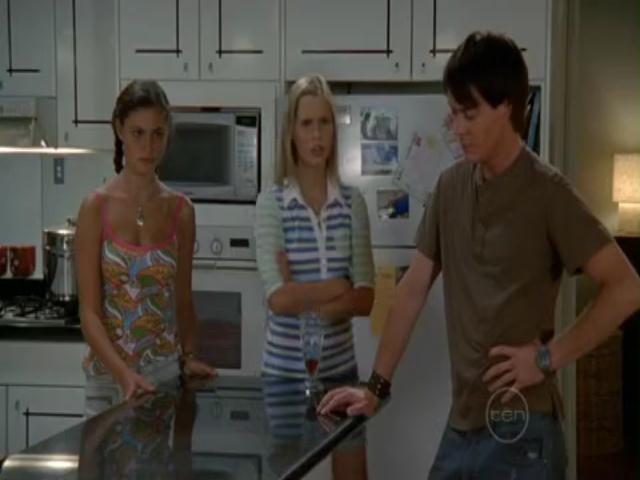 VampireDiariesWorld-dot-org_H20JustAddWater-S02e11-1087.jpg