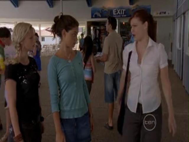 VampireDiariesWorld-dot-org_H20JustAddWater-S02e12-0956.jpg