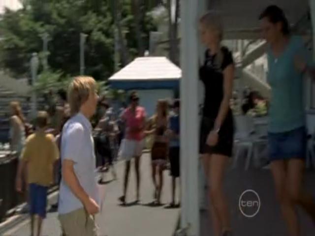 VampireDiariesWorld-dot-org_H20JustAddWater-S02e12-0963.jpg