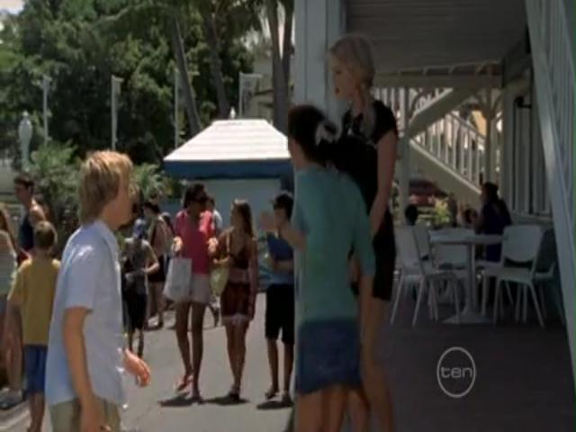 VampireDiariesWorld-dot-org_H20JustAddWater-S02e12-0964.jpg