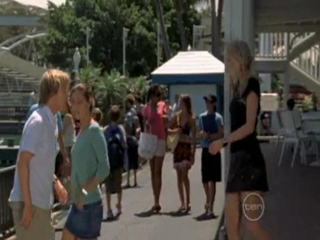 VampireDiariesWorld-dot-org_H20JustAddWater-S02e12-0965.jpg