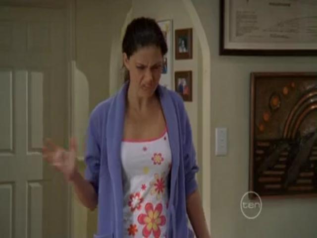 VampireDiariesWorld-dot-org_H20JustAddWater-S02e13-0010.jpg