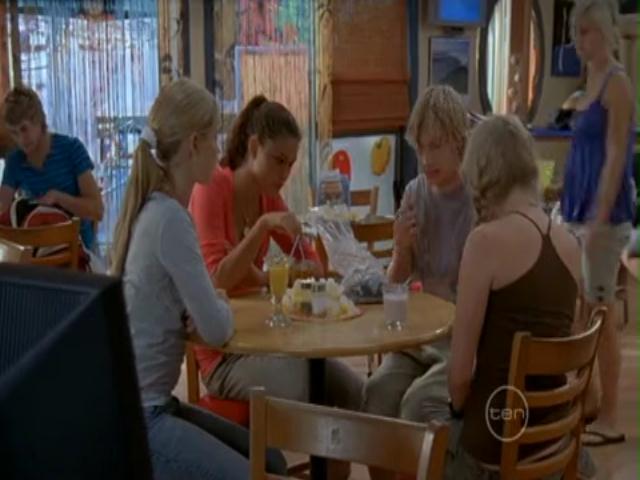 VampireDiariesWorld-dot-org_H20JustAddWater-S02e13-0066.jpg VampireDiariesWorld-dot-org_H20JustAddWater-S02e13-0066.jpg