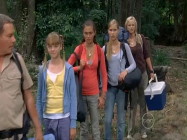 VampireDiariesWorld-dot-org_H20JustAddWater-S02e13-0293.jpg