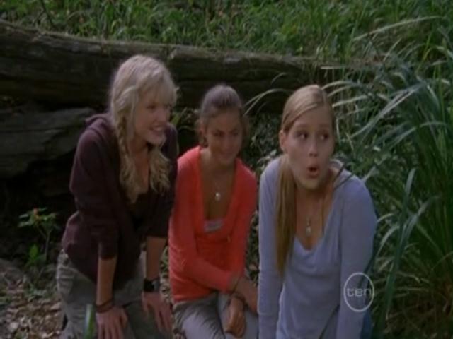 VampireDiariesWorld-dot-org_H20JustAddWater-S02e13-0422.jpg