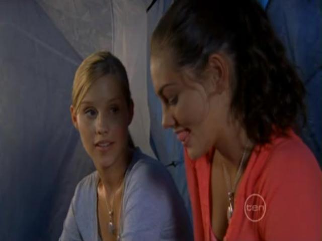 VampireDiariesWorld-dot-org_H20JustAddWater-S02e13-0512.jpg