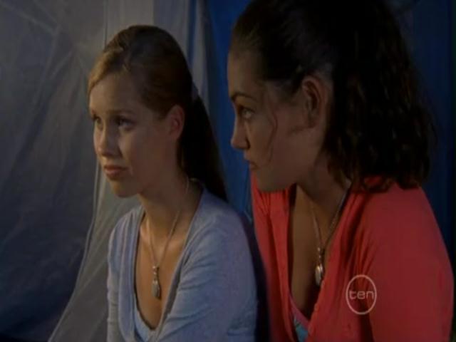 VampireDiariesWorld-dot-org_H20JustAddWater-S02e13-0523.jpg