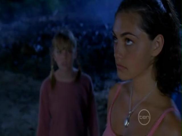 VampireDiariesWorld-dot-org_H20JustAddWater-S02e13-0648.jpg