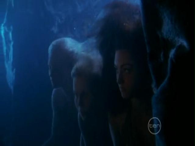 VampireDiariesWorld-dot-org_H20JustAddWater-S02e13-1055.jpg