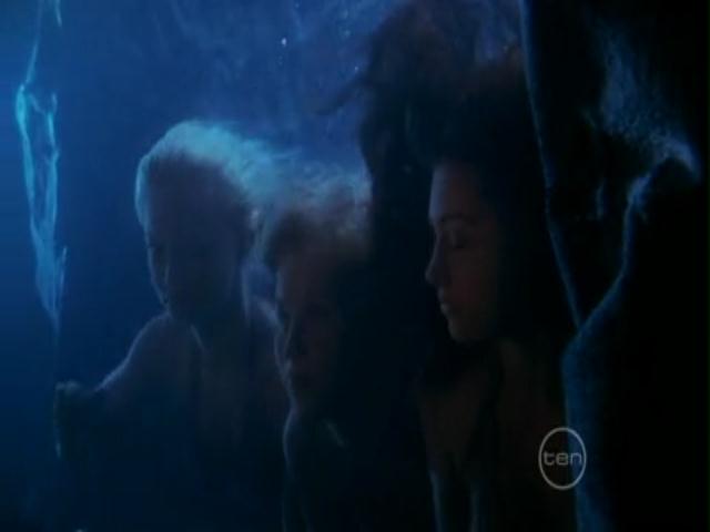 VampireDiariesWorld-dot-org_H20JustAddWater-S02e13-1056.jpg