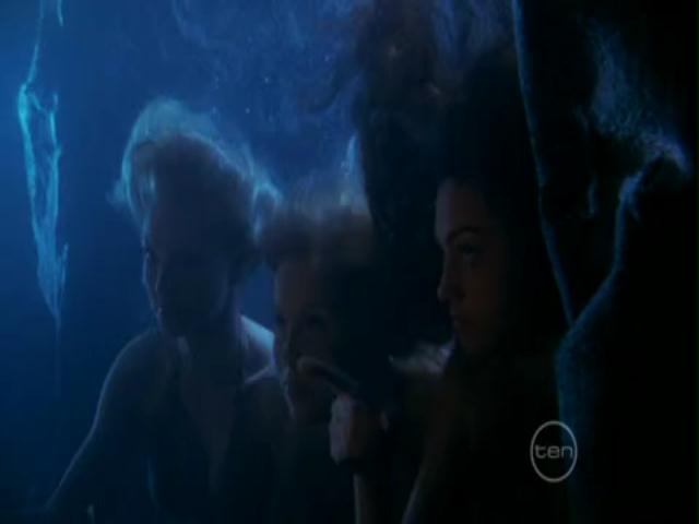 VampireDiariesWorld-dot-org_H20JustAddWater-S02e13-1057.jpg