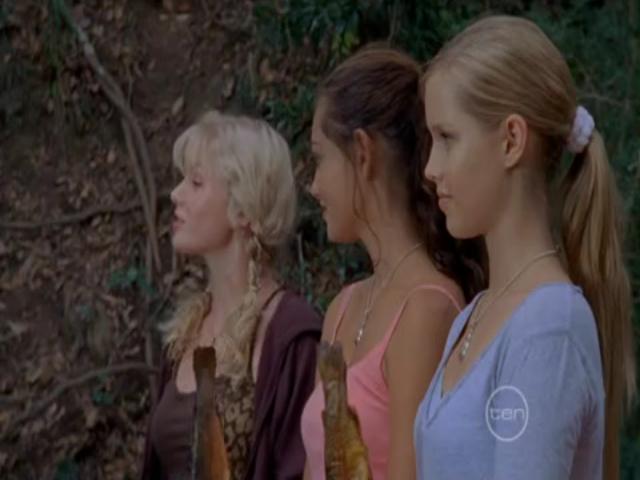 VampireDiariesWorld-dot-org_H20JustAddWater-S02e13-1235.jpg
