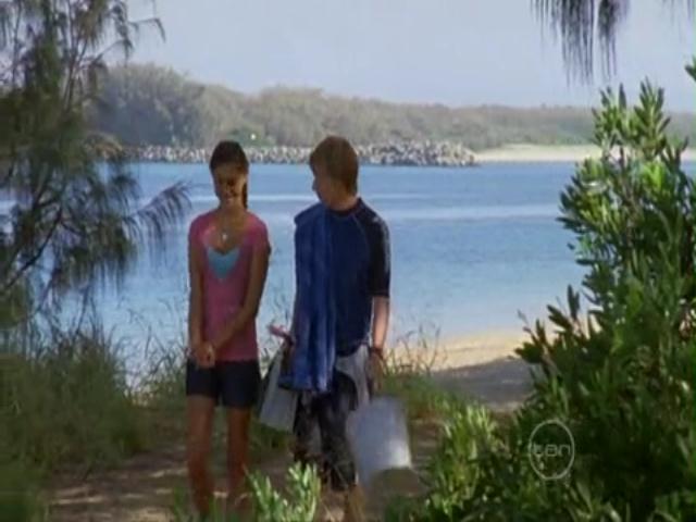 VampireDiariesWorld-dot-org_H20JustAddWater-S02e14-0610.jpg