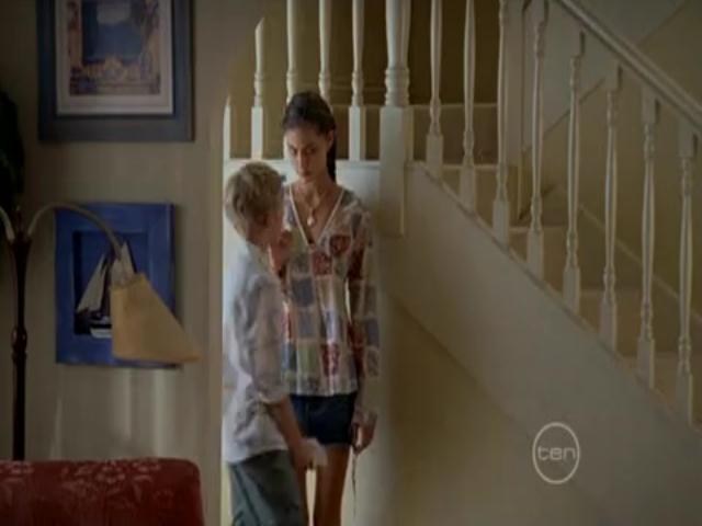 VampireDiariesWorld-dot-org_H20JustAddWater-S02e16-0211.jpg