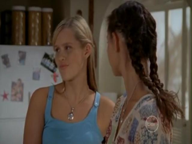 VampireDiariesWorld-dot-org_H20JustAddWater-S02e16-0260.jpg