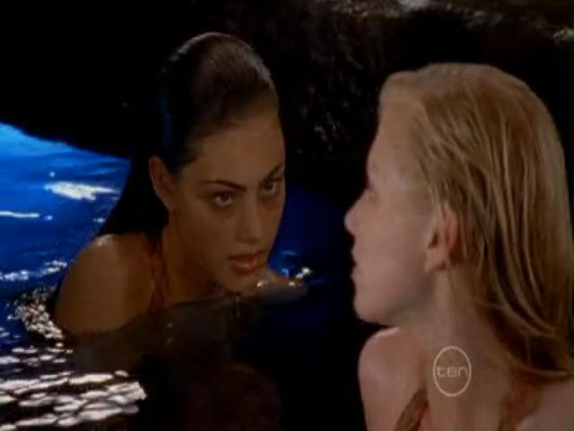 VampireDiariesWorld-dot-org_H20JustAddWater-S02e17-0036.jpg