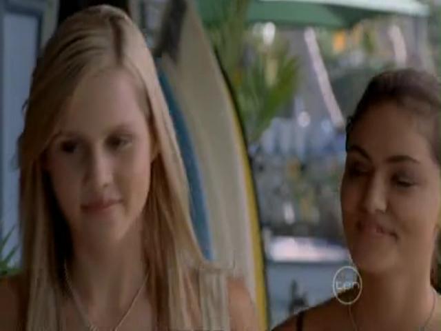VampireDiariesWorld-dot-org_H20JustAddWater-S02e17-0209.jpg