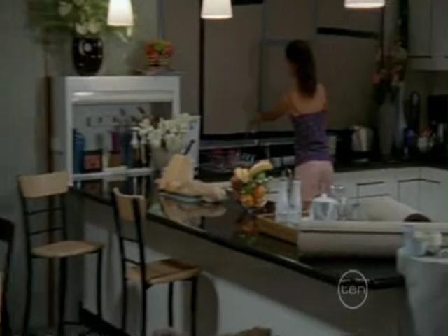 VampireDiariesWorld-dot-org_H20JustAddWater-S02e17-0221.jpg