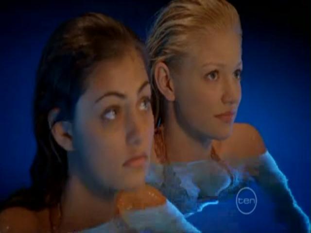 VampireDiariesWorld-dot-org_H20JustAddWater-S02e19-0046.jpg