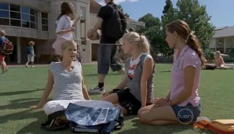 VampireDiariesWorld-dot-org_H20JustAddWater-S02e22-0547.jpg VampireDiariesWorld-dot-org_H20JustAddWater-S02e22-0547.jpg