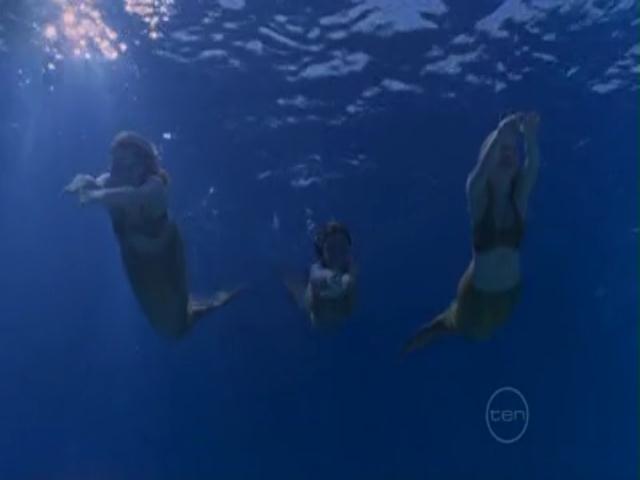 VampireDiariesWorld-dot-org_H20JustAddWater-S02-Openingcredits-1414.jpg