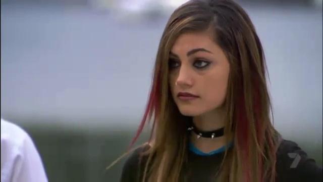 VampireDiariesWorld-dot-org_HomeAndAway-Episode5183-0775.jpg