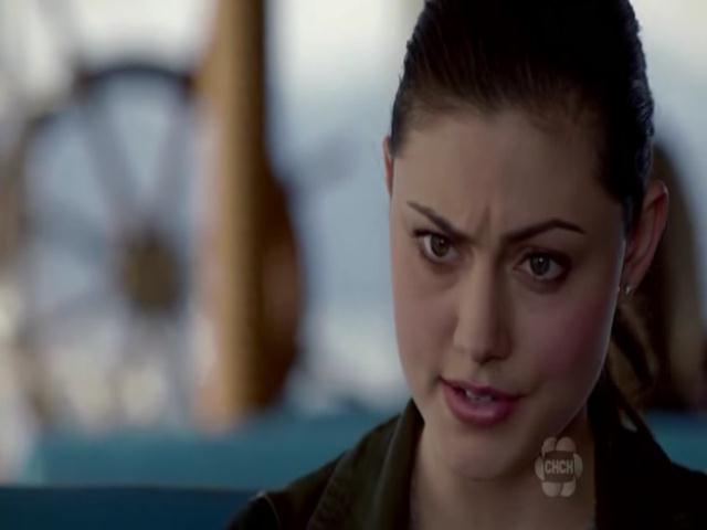 VampireDiariesWorld-dot-org_TheSecretCircle-S01E01-0255.jpg
