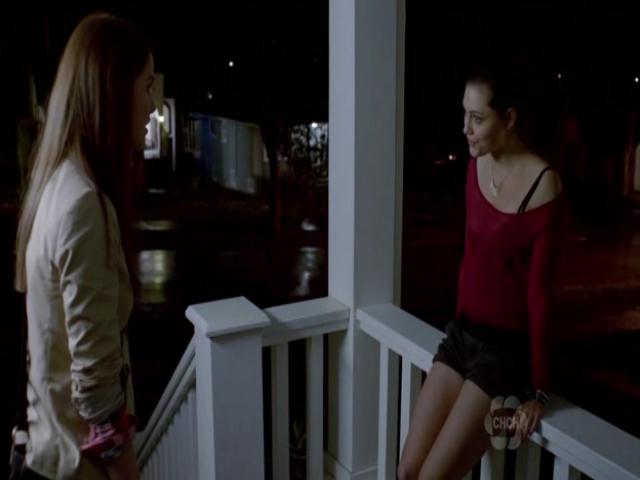 VampireDiariesWorld-dot-org_TheSecretCircle-S01E01-0529.jpg