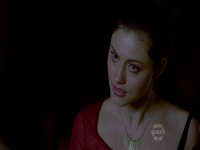 VampireDiariesWorld-dot-org_TheSecretCircle-S01E01-0552.jpg