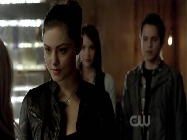 VampireDiariesWorld-dot-org_TheSecretCircle-S01E01-0876.jpg