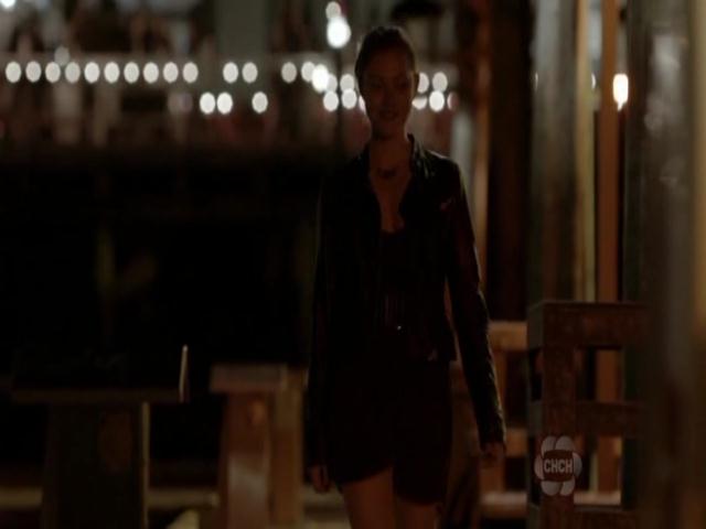 VampireDiariesWorld-dot-org_TheSecretCircle-S01E01-1367.jpg