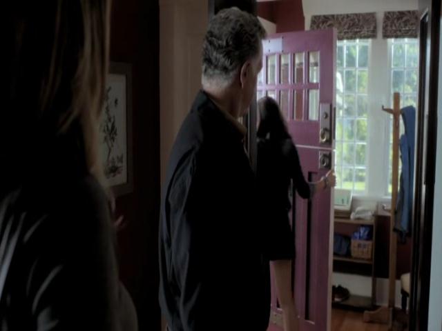 VampireDiariesWorld-dot-org_TheSecretCircle-S01E02-0064.jpg