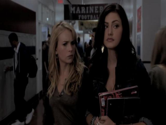 VampireDiariesWorld-dot-org_TheSecretCircle-S01E02-0139.jpg