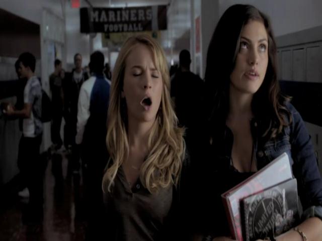 VampireDiariesWorld-dot-org_TheSecretCircle-S01E02-0142.jpg