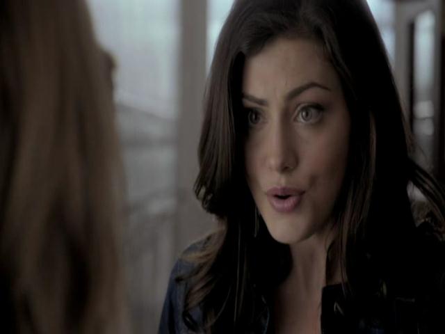 VampireDiariesWorld-dot-org_TheSecretCircle-S01E02-0153.jpg