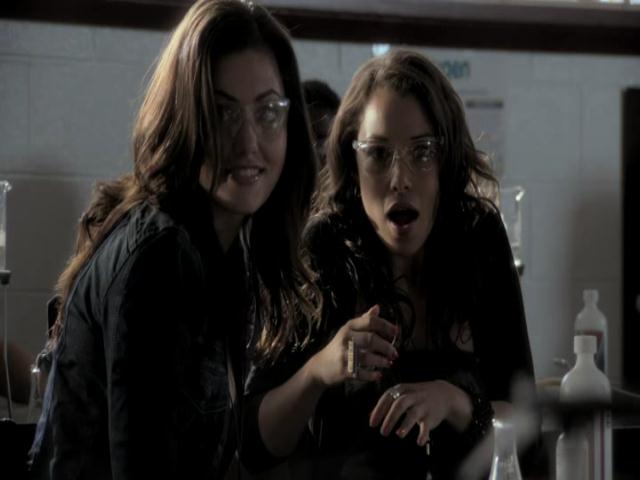 VampireDiariesWorld-dot-org_TheSecretCircle-S01E02-0299.jpg