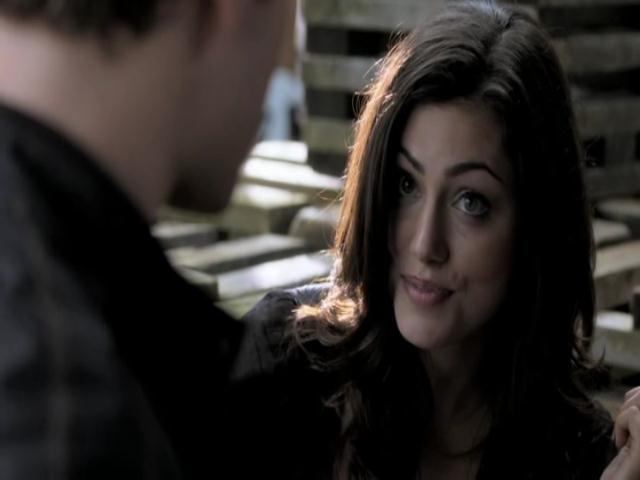 VampireDiariesWorld-dot-org_TheSecretCircle-S01E02-0860.jpg