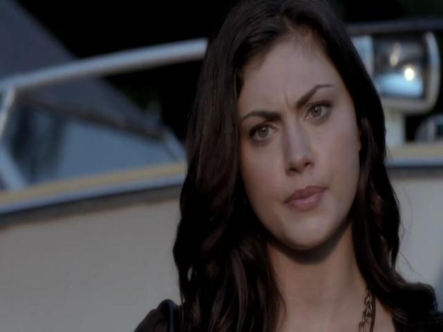 VampireDiariesWorld-dot-org_TheSecretCircle-S01E02-1437.jpg