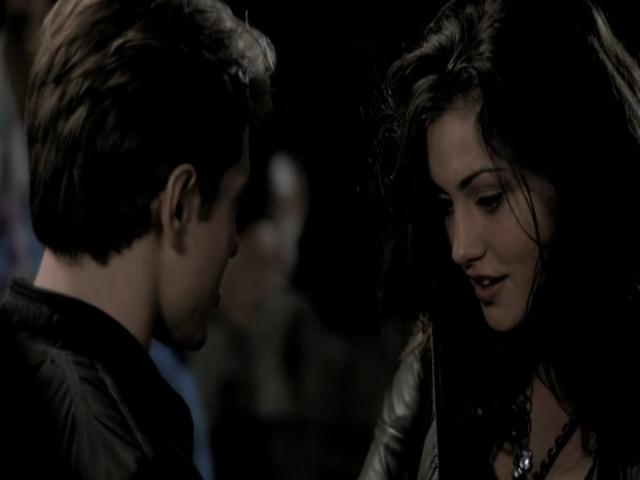 VampireDiariesWorld-dot-org_TheSecretCircle-S01E02-1487.jpg