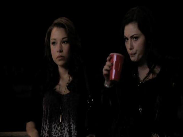 VampireDiariesWorld-dot-org_TheSecretCircle-S01E02-1497.jpg