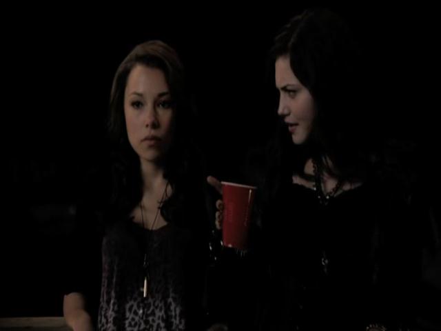 VampireDiariesWorld-dot-org_TheSecretCircle-S01E02-1499.jpg VampireDiariesWorld-dot-org_TheSecretCircle-S01E02-1499.jpg