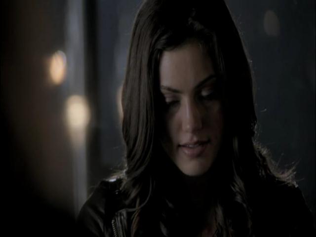 VampireDiariesWorld-dot-org_TheSecretCircle-S01E02-1723.jpg