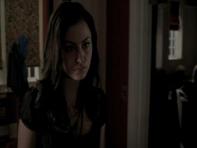 VampireDiariesWorld-dot-org_TheSecretCircle-S01E02-2023.jpg