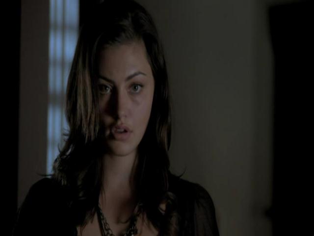 VampireDiariesWorld-dot-org_TheSecretCircle-S01E02-2057.jpg