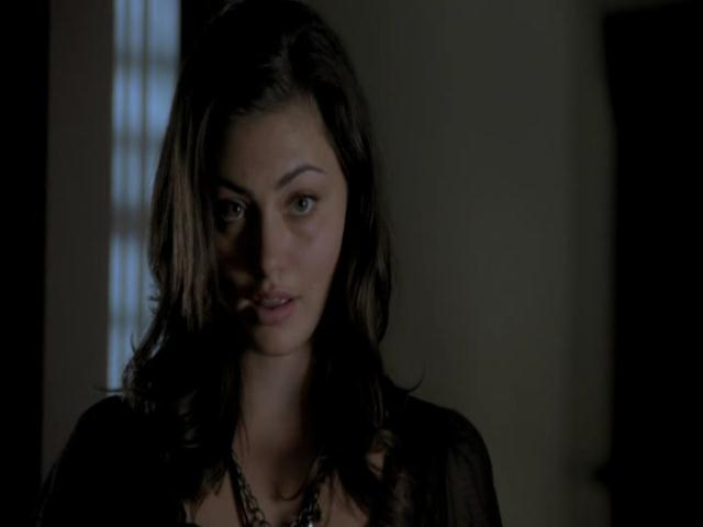 VampireDiariesWorld-dot-org_TheSecretCircle-S01E02-2058.jpg